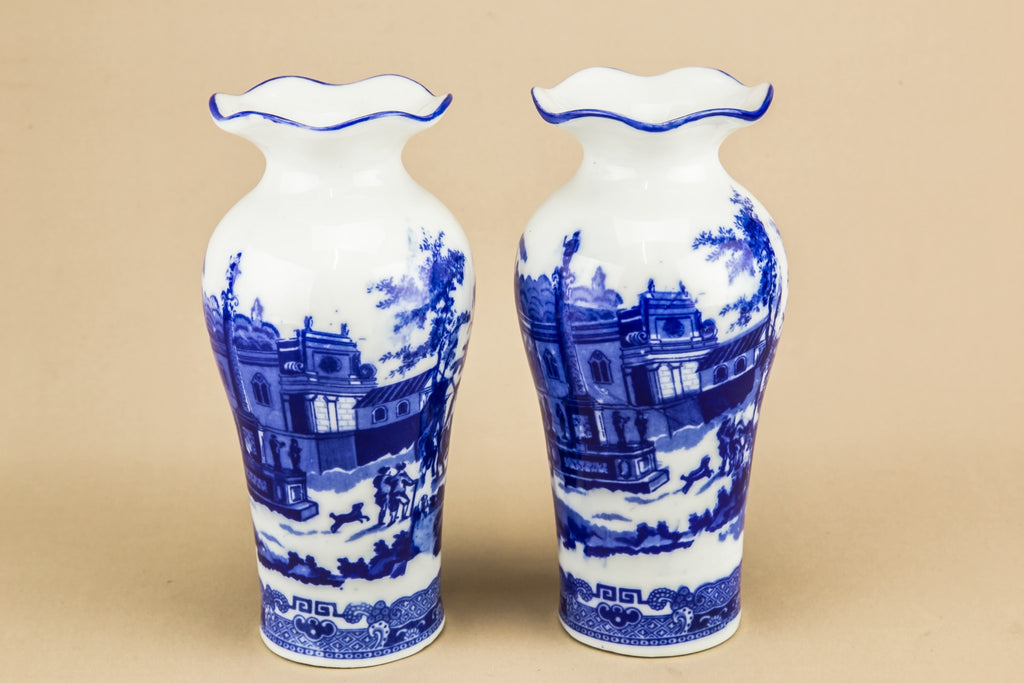 2 blue and white vases