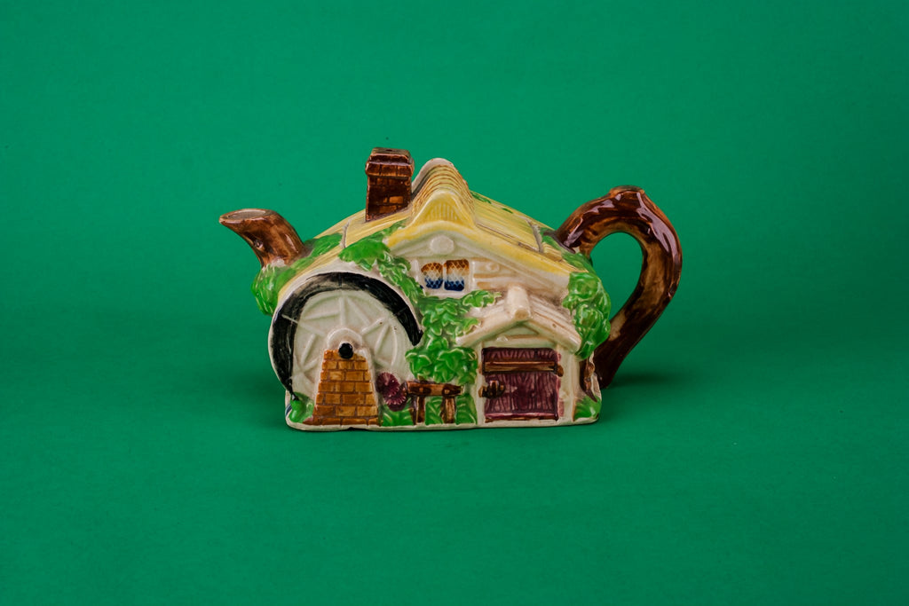 Ceramic cottage teapot