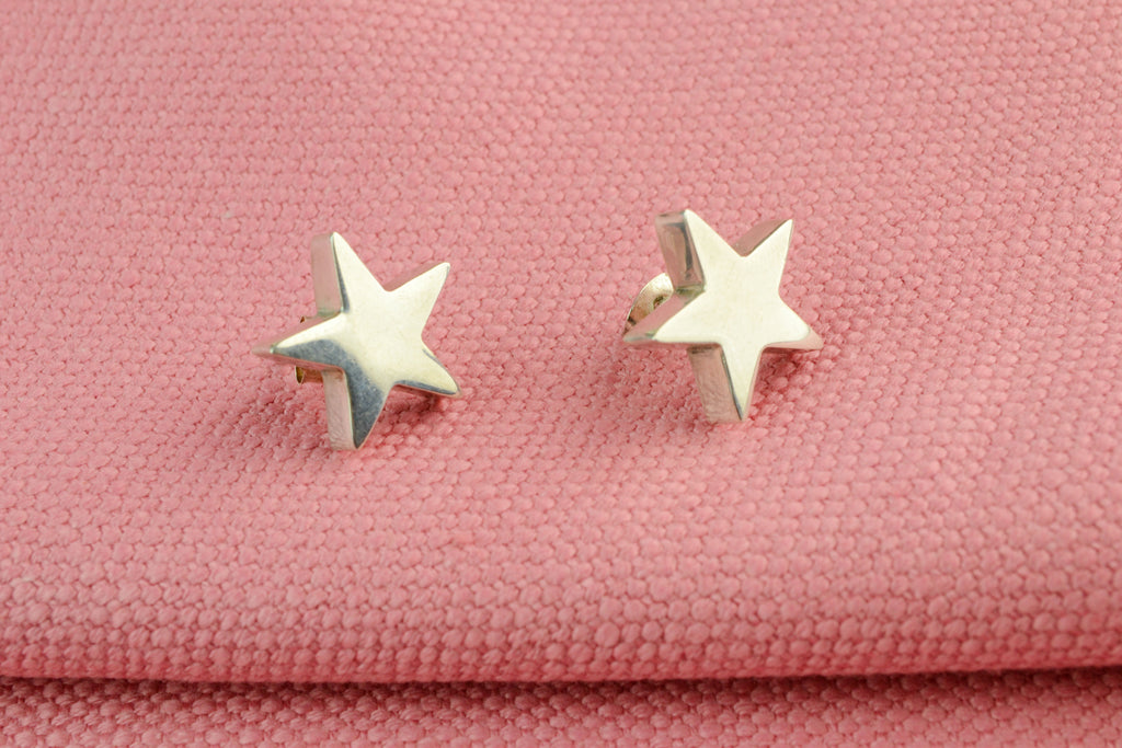 Stud Earrings Star Shaped in Sterling Silver