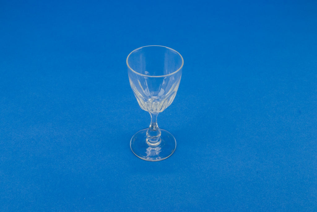 Panel cut dessert wine glass
