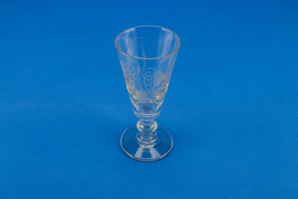 Engraved flute glass