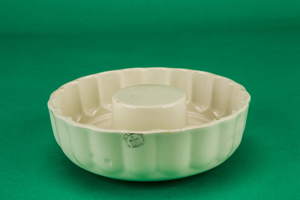 Round cake baking mould