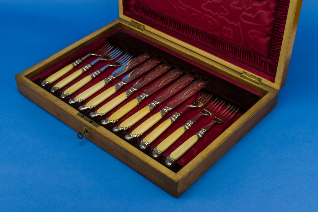 Dining cutlery set for 6