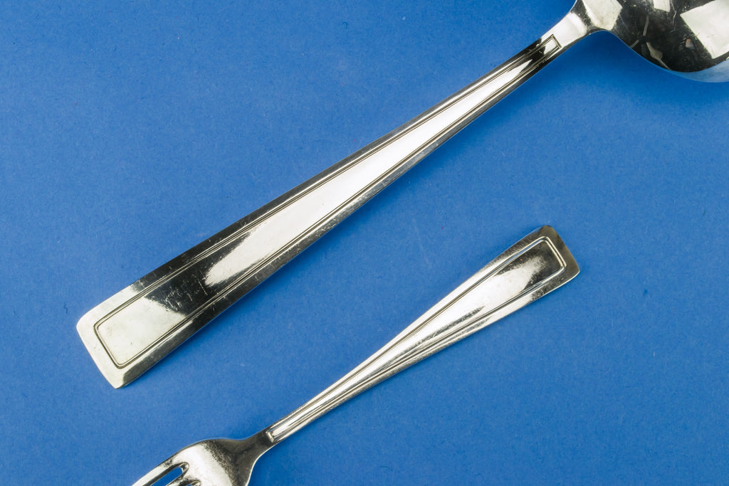 Dinner cutlery set for 12