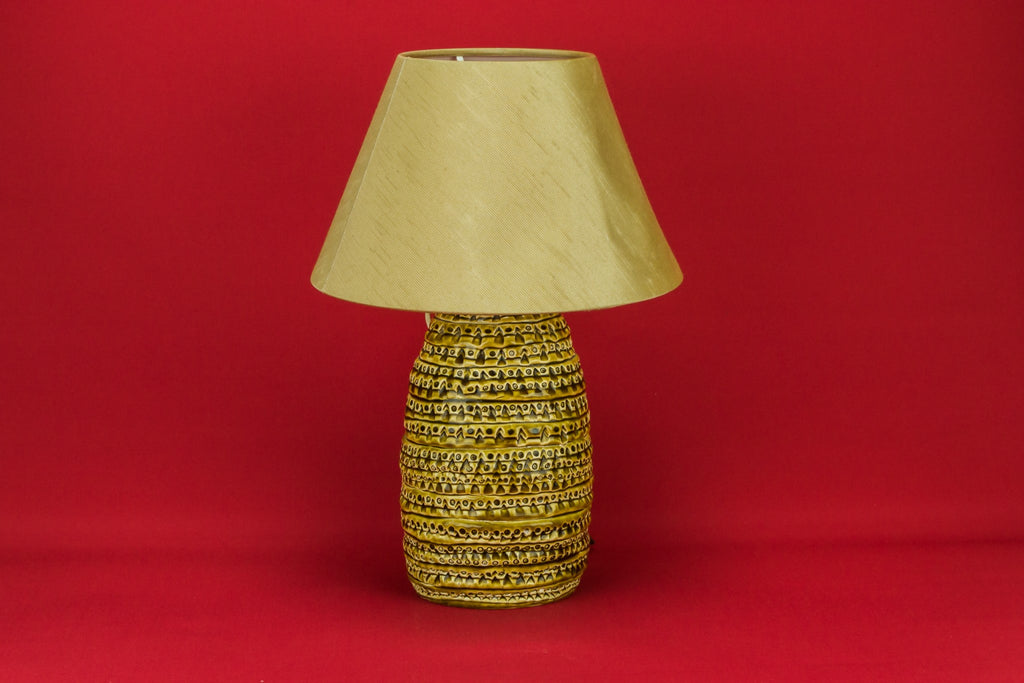 Beehive yellow lamp