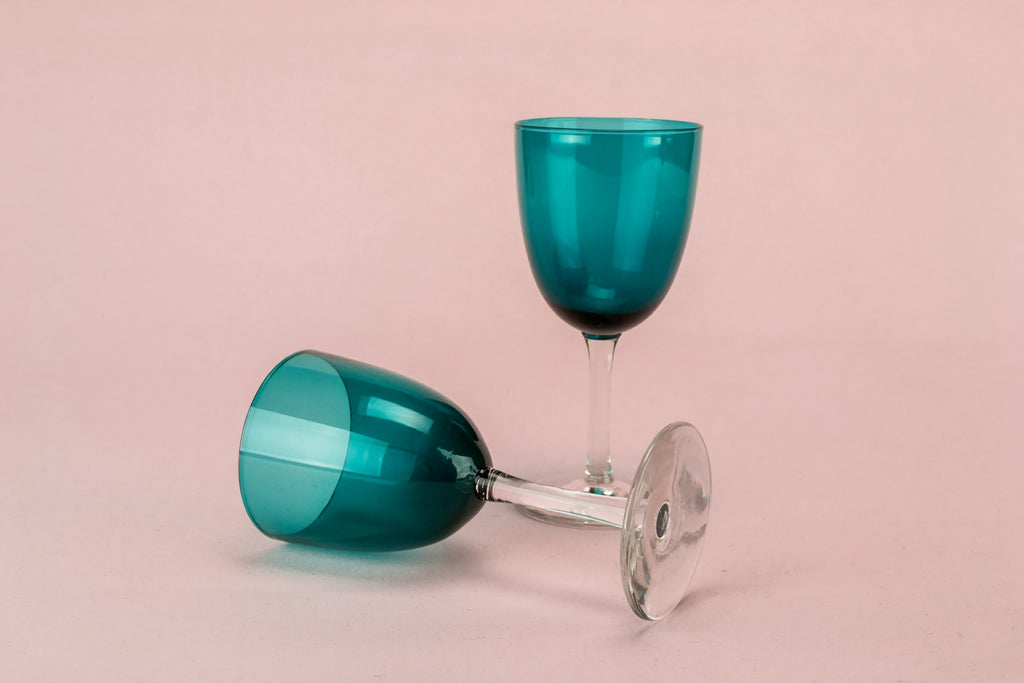 3 dessert wine glasses