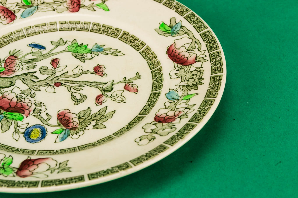 Sugar bowl on plate