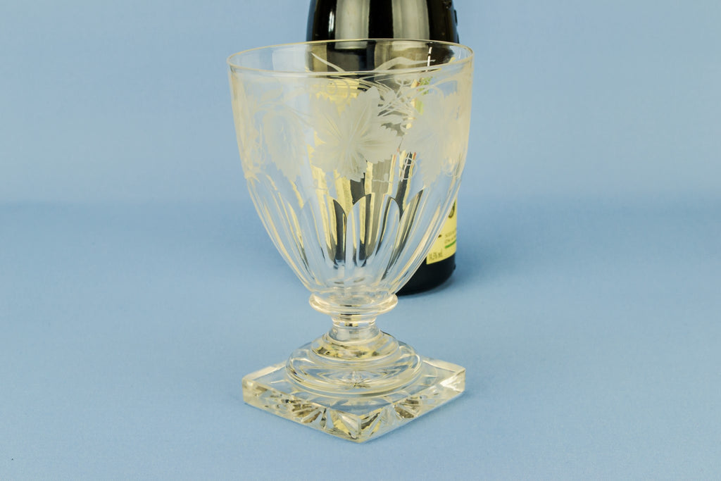 Engraved glass rummer