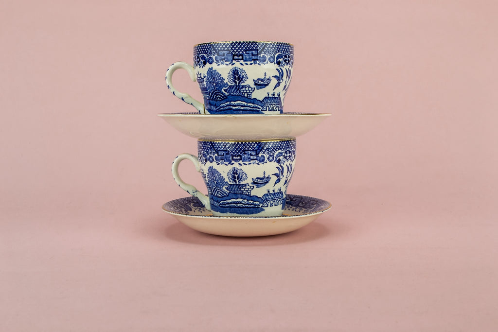 Blue and white tea set for 2