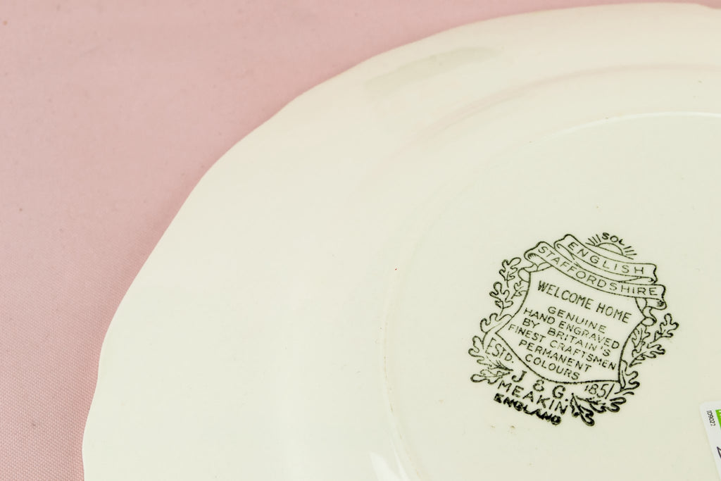 Country scene serving plate