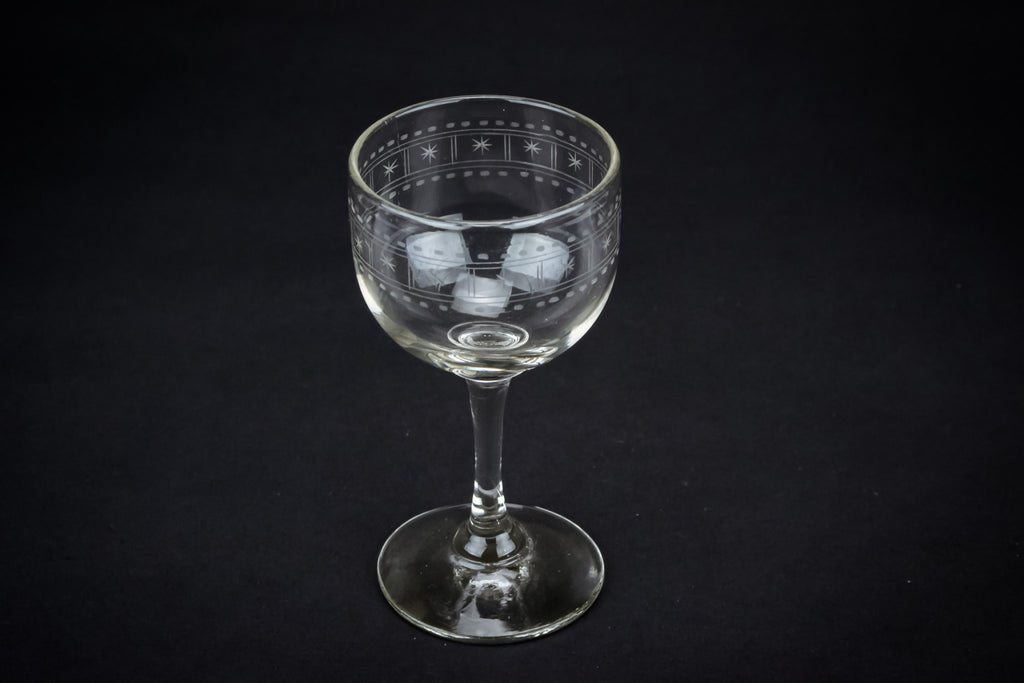 Engraved wine stem glass