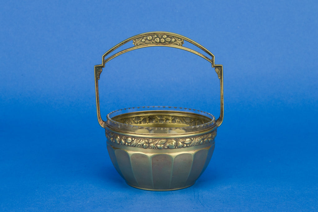 Sauce serving bowl