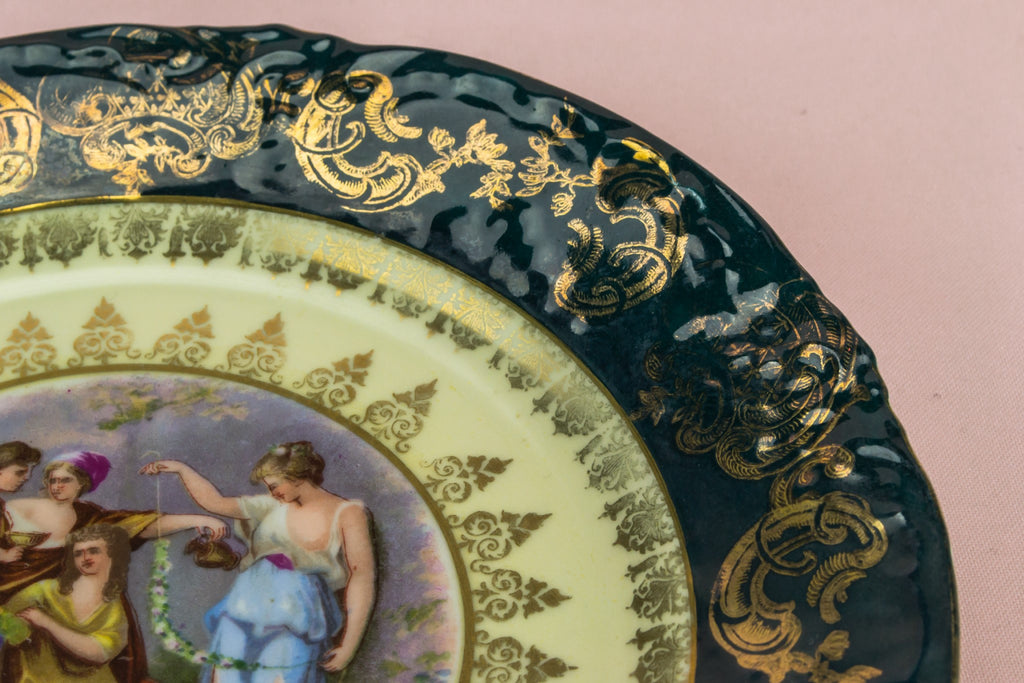 Green and gold cake plate