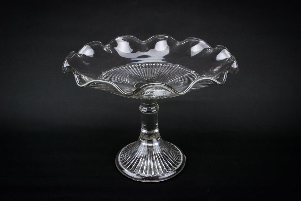 Glass fruit serving bowl