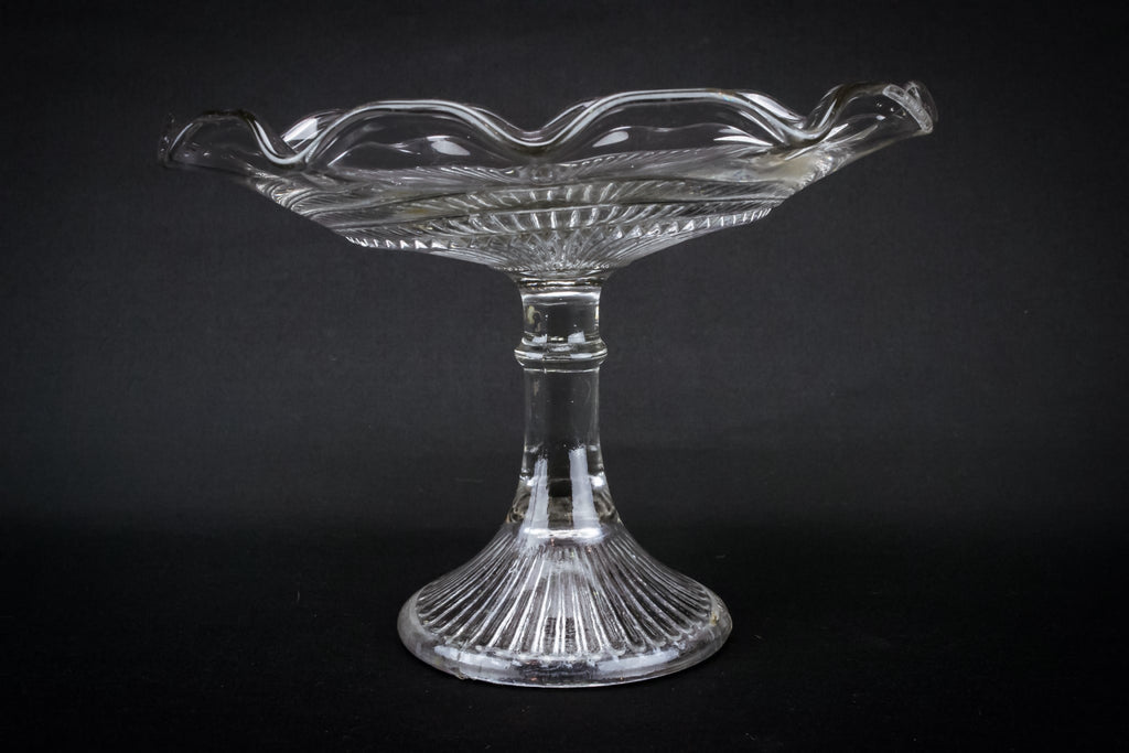 Glass fruit serving bowl