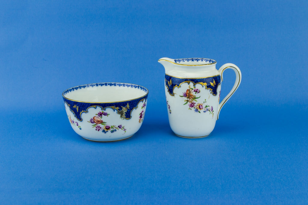 Sugar bowl and creamer set