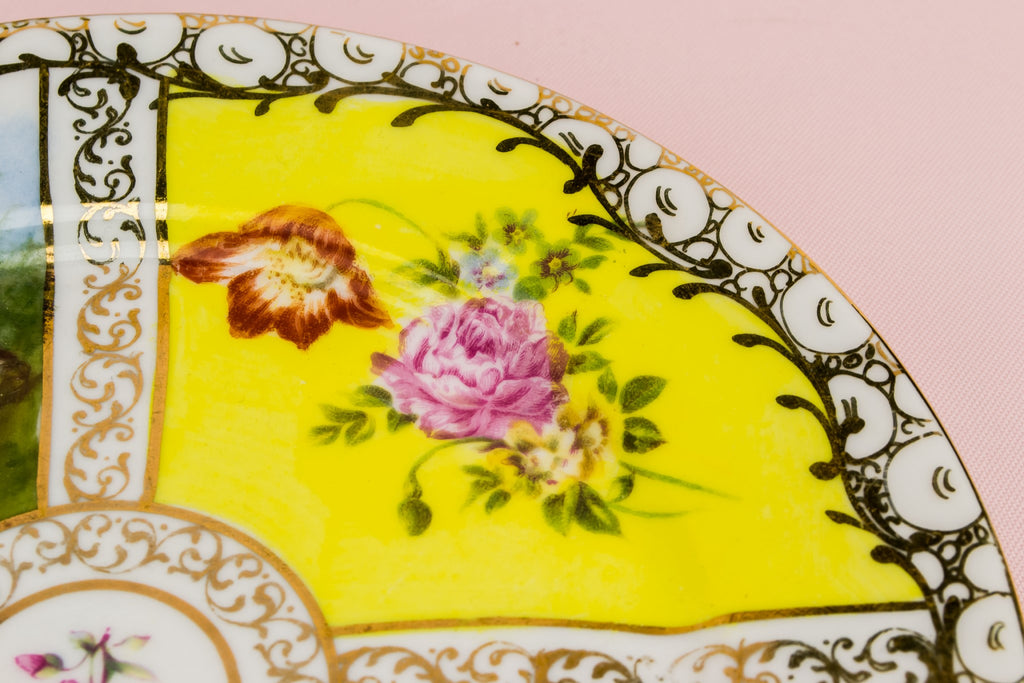 Small yellow plate