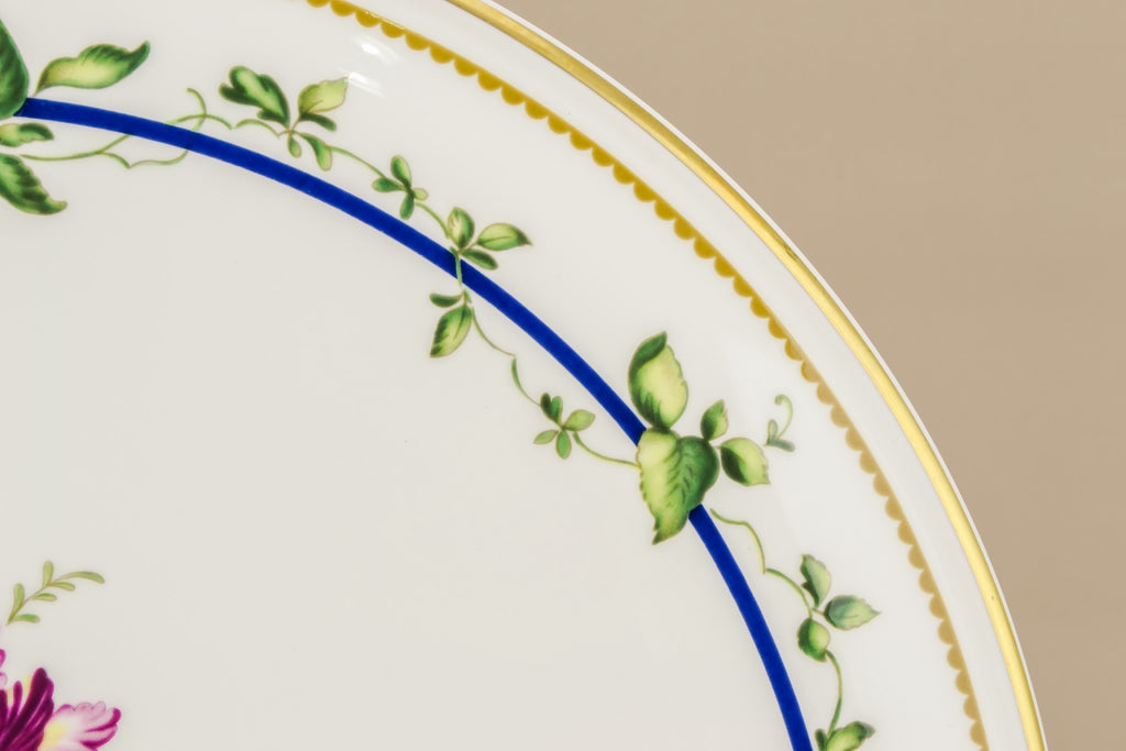 Large cake platter
