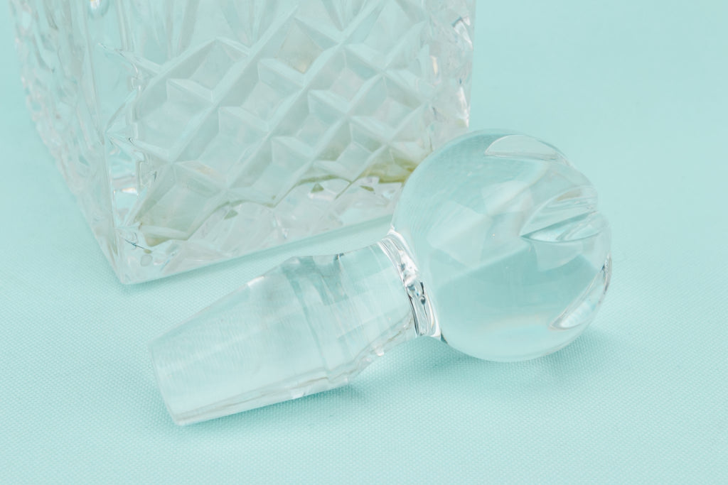 Oil or vinegar condiment
