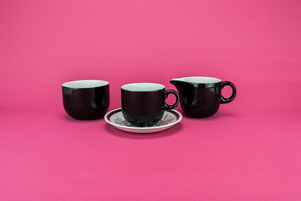 Black & white tea set for 4