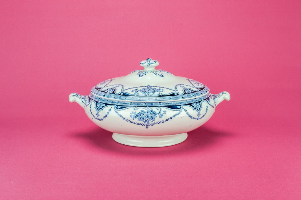 Blue pottery bowl and lid
