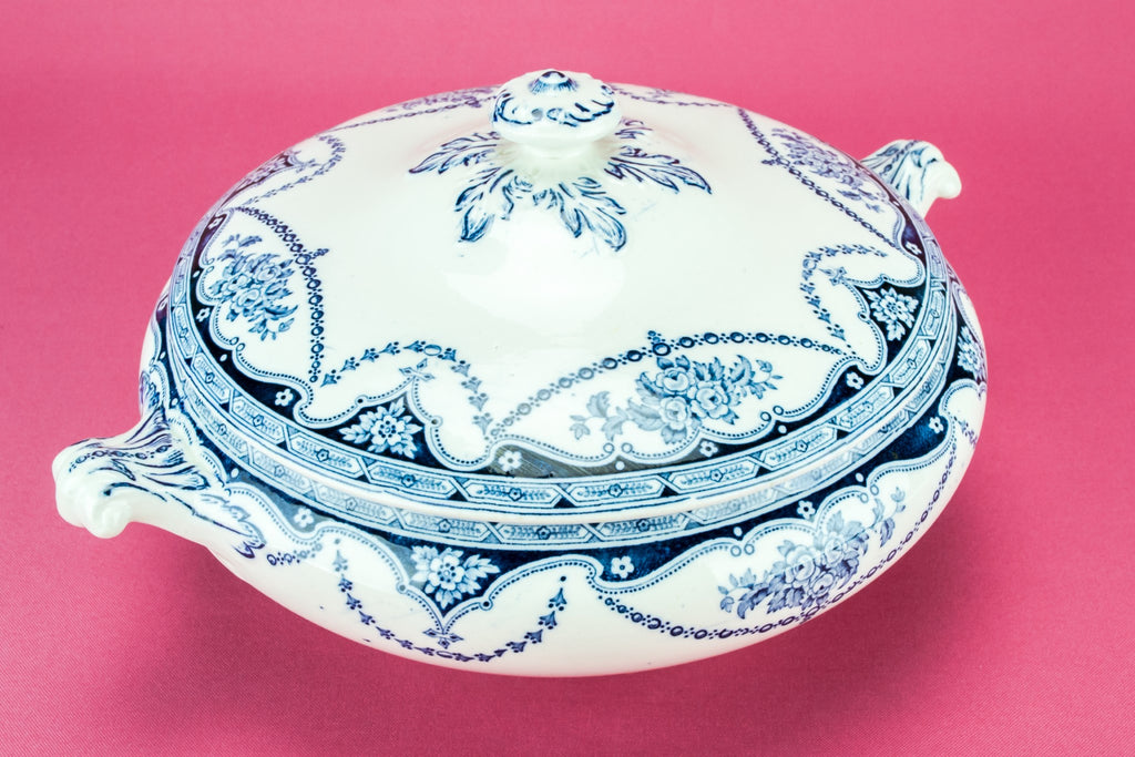 Blue pottery bowl and lid