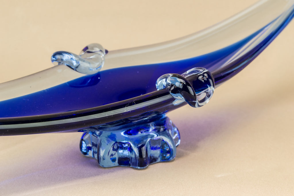 Elegant blue bowl