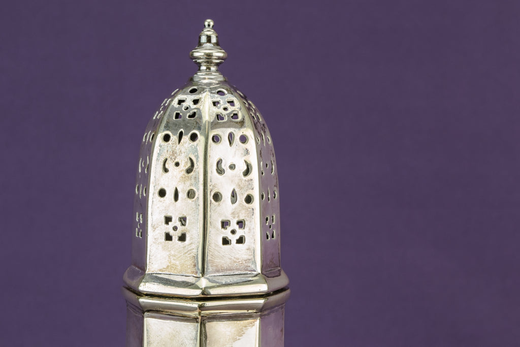 Octagonal sugar caster