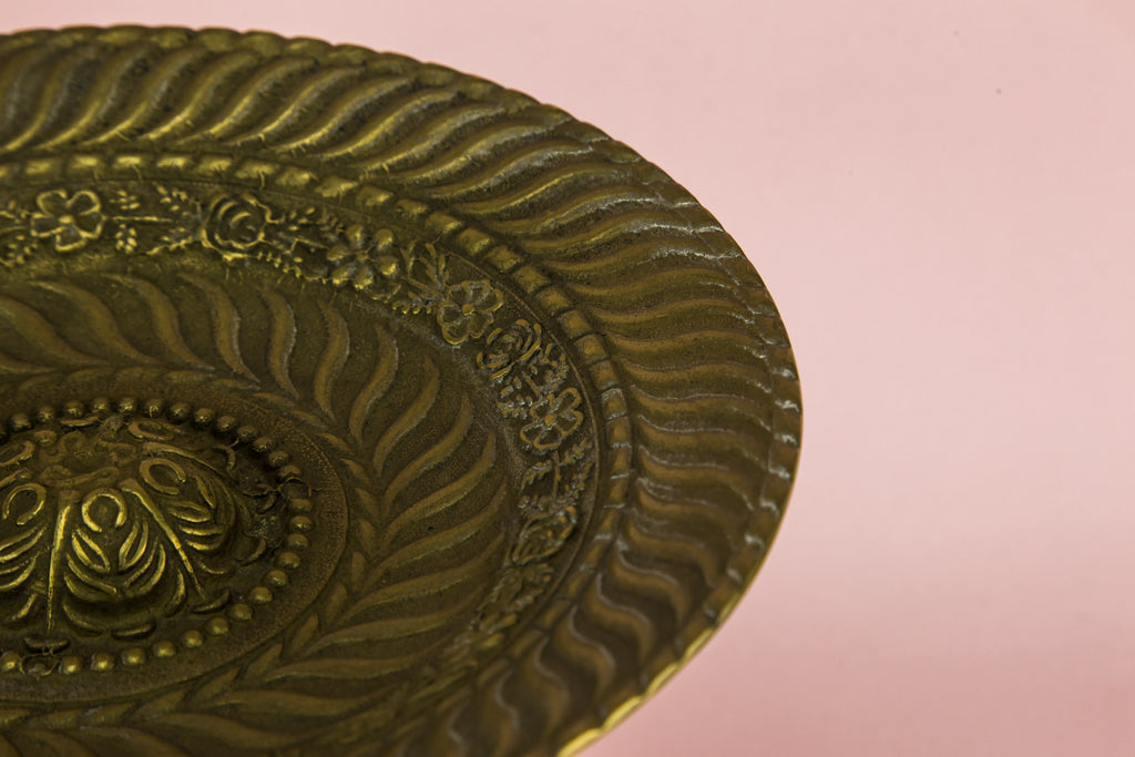 Elegant brass stem bowl