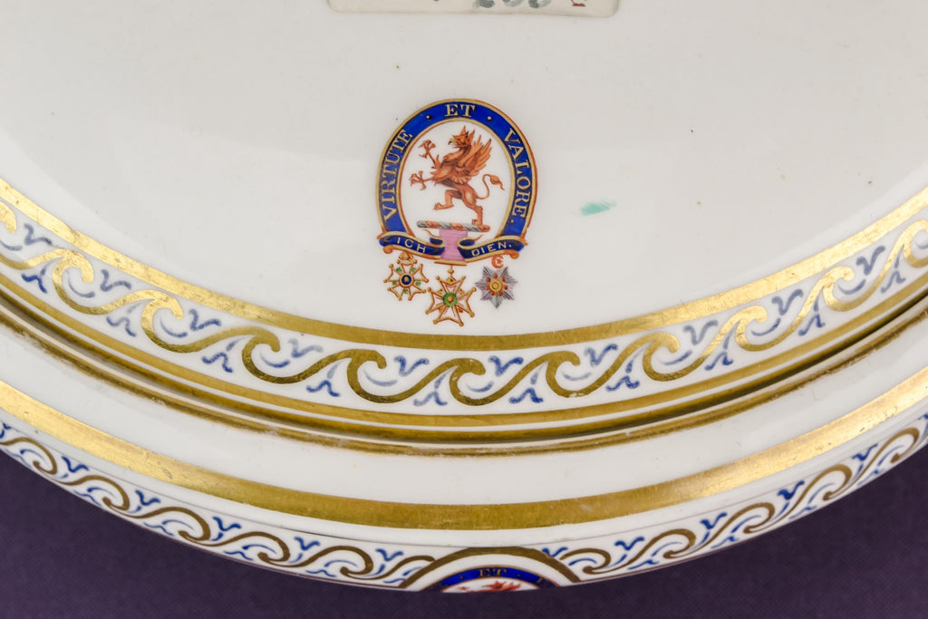 Elegant porcelain tureen