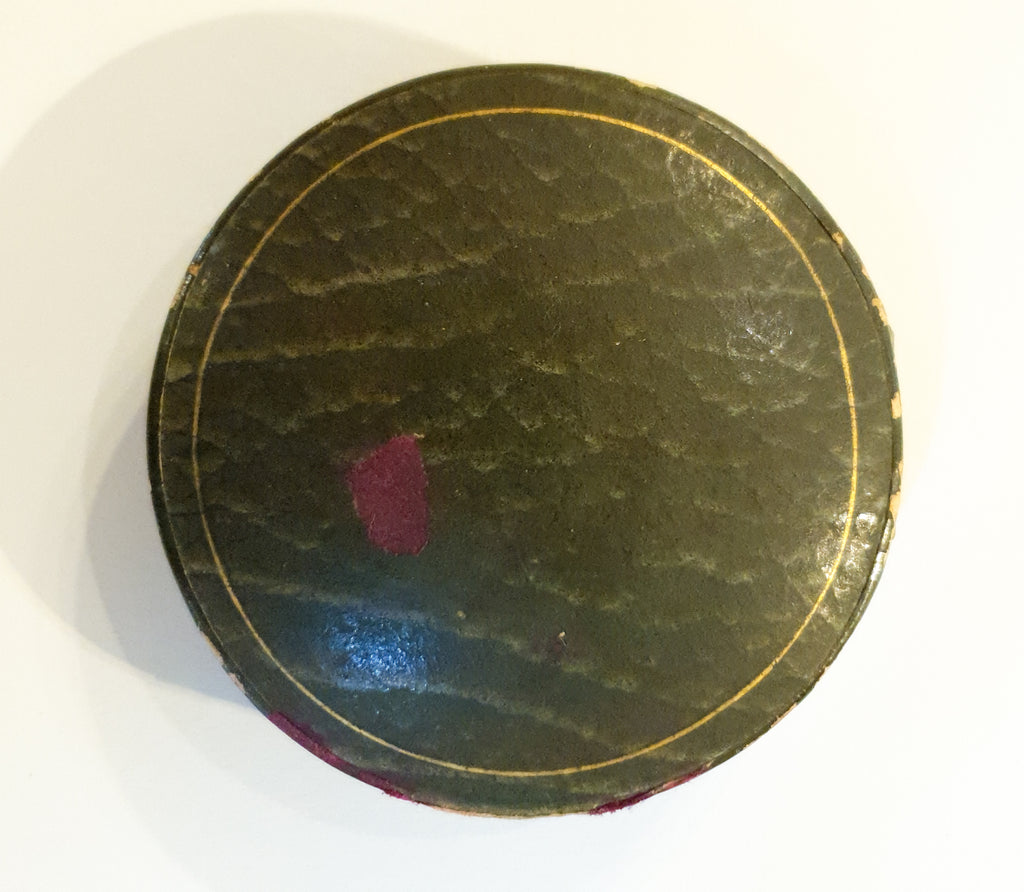 6 Antique Mother of Pearl Buttons, circa 1900