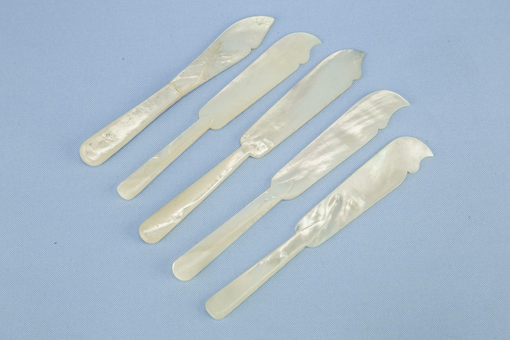 5 mother of pearl knives