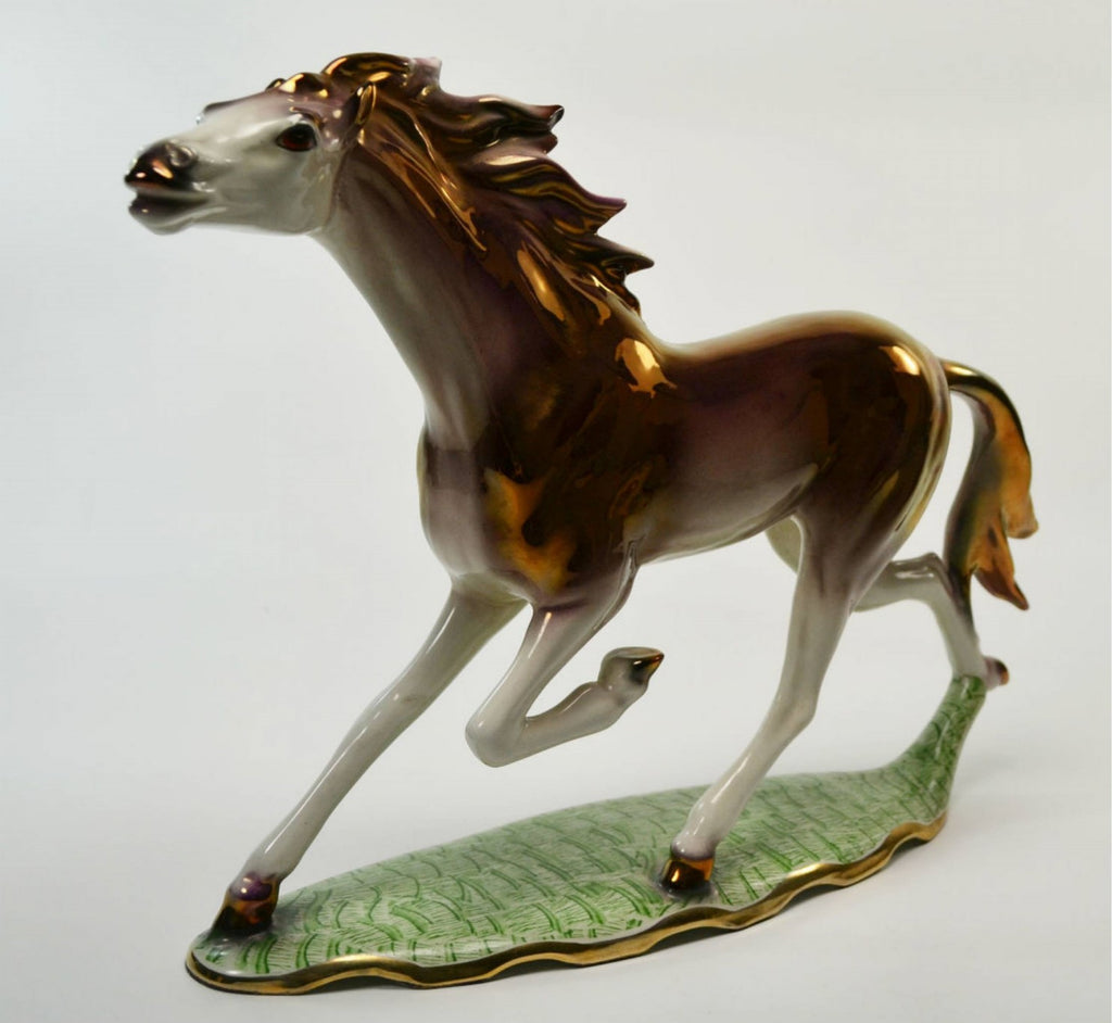 Pottery sculpture
