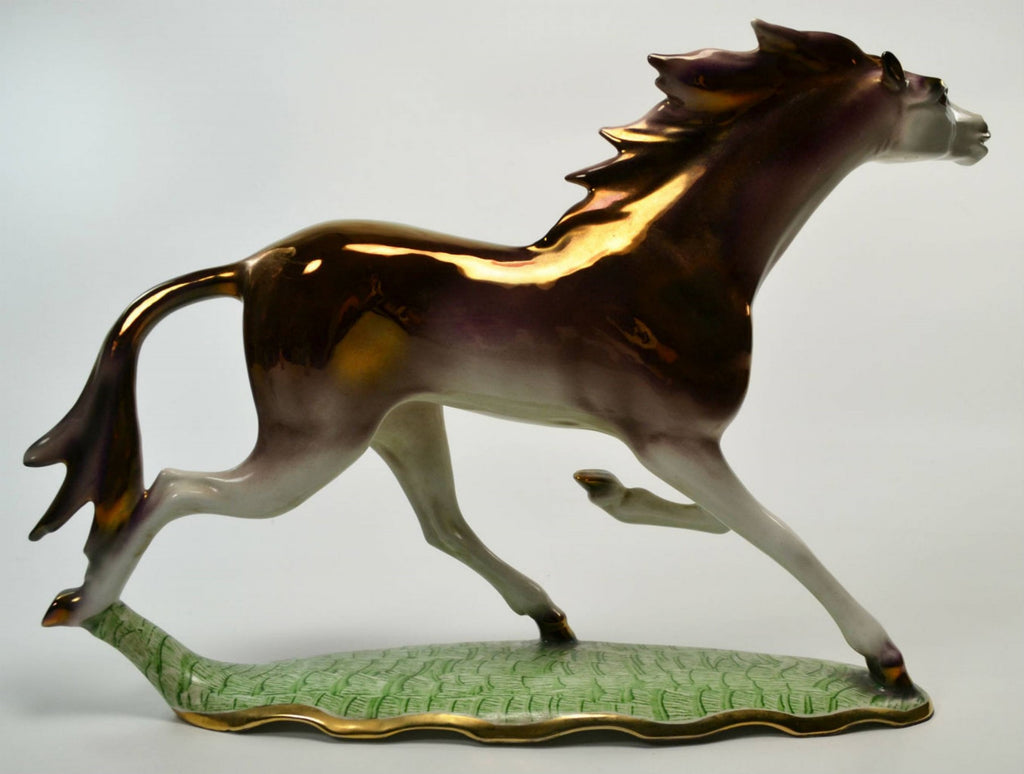 Pottery sculpture