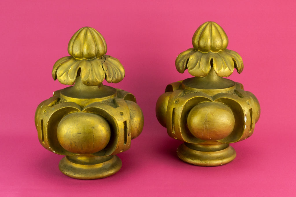 2 gilded wood finials