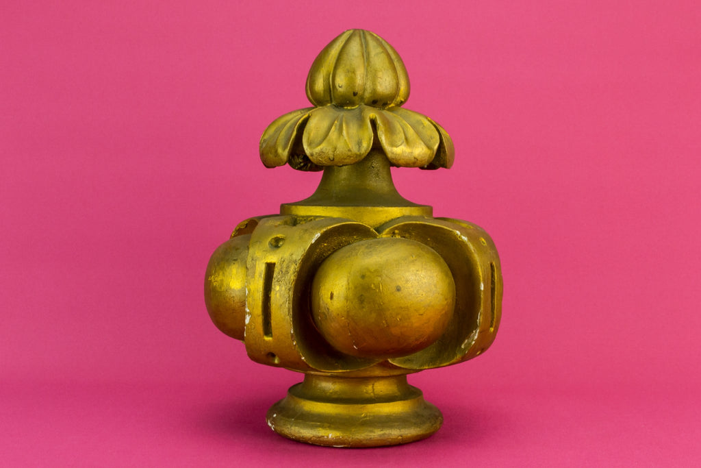 2 gilded wood finials