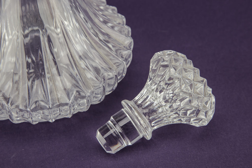 Moulded glass decanter