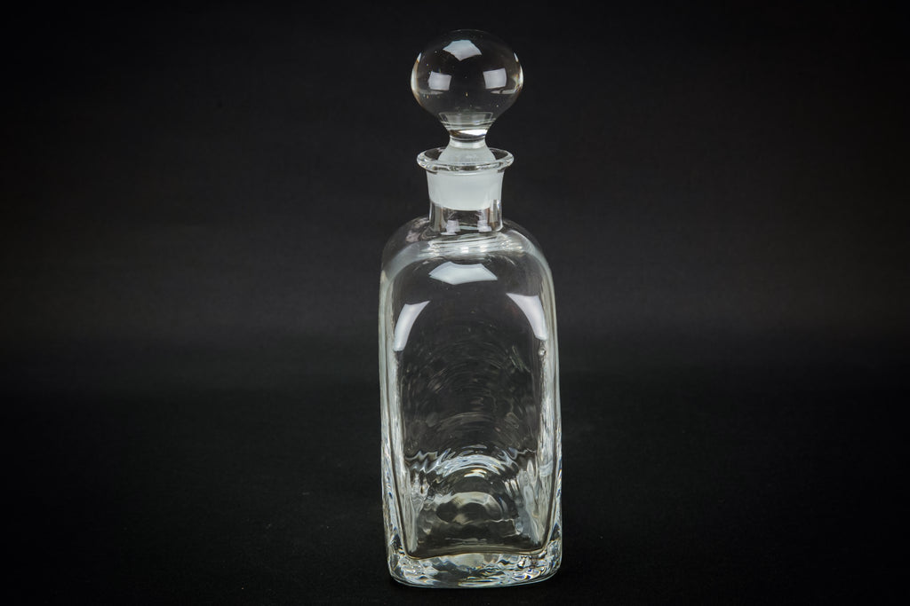 Rectangular glass decanter