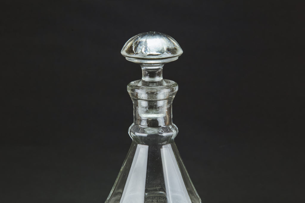 Tapered decanter