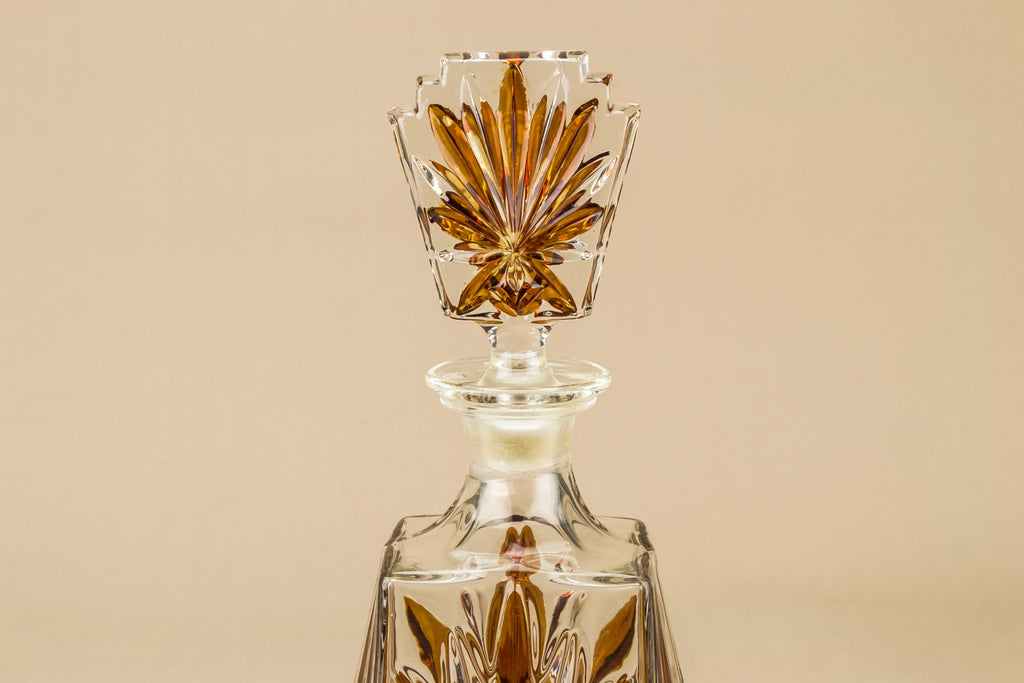 Tapered flask decanter