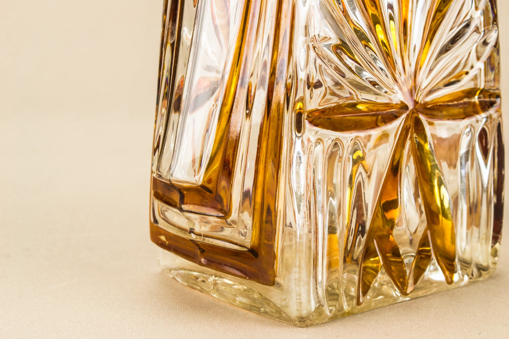 Tapered flask decanter