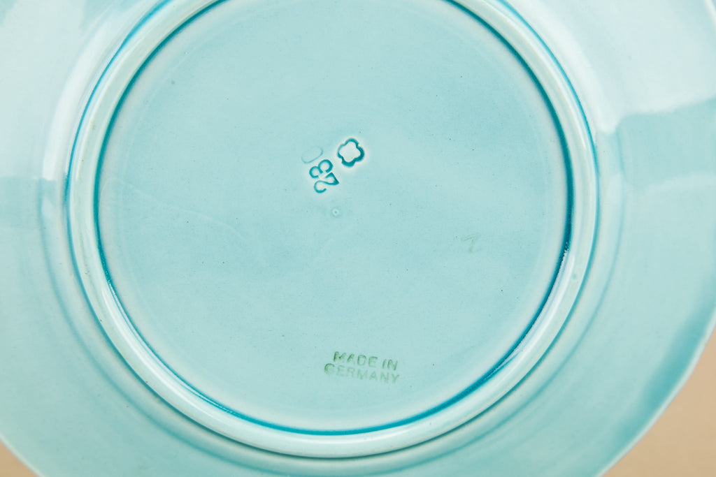 6 turquoise medium plates