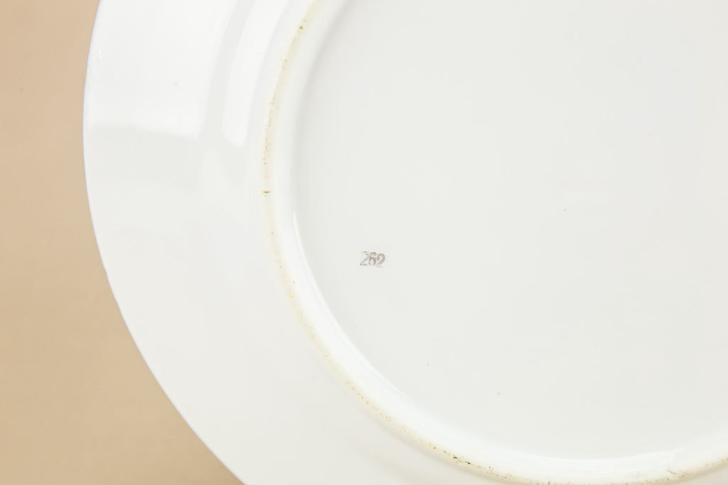 Porcelain cake plate