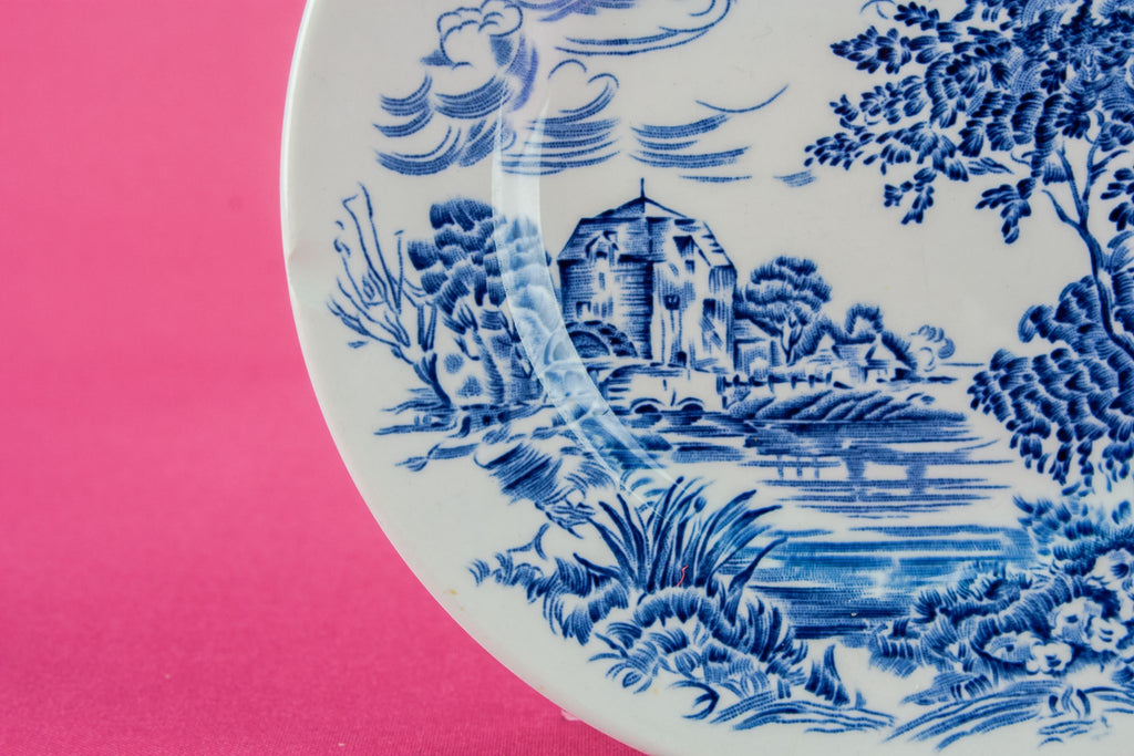 6 small pottery plates
