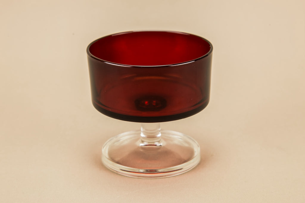 6 red champagne saucers