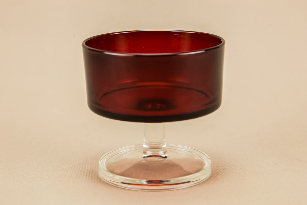 6 red champagne saucers