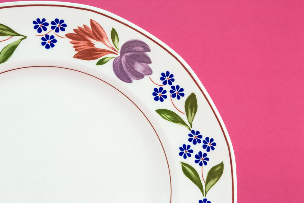 4 Retro pottery plates