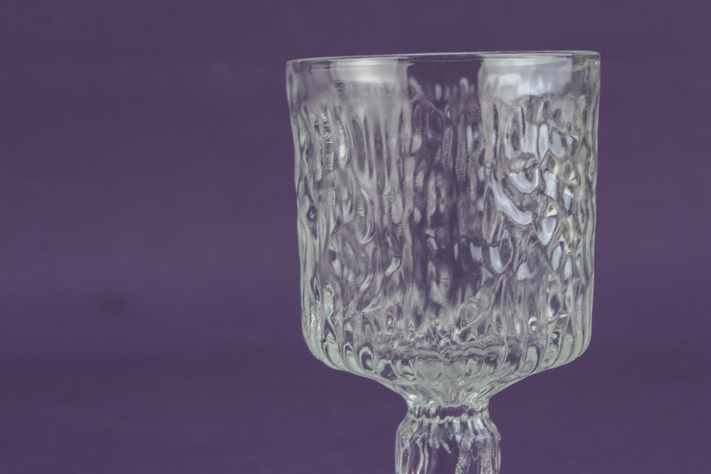6 small wine glasses