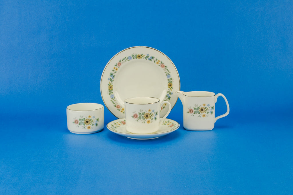 Six persons coffee set