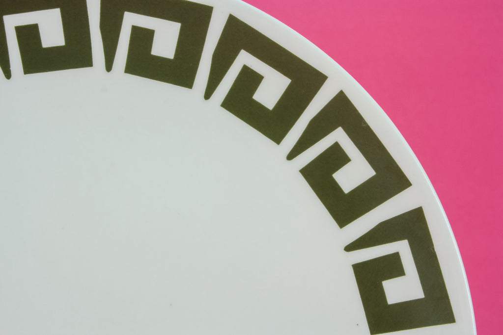 6 Modernist dinner plates